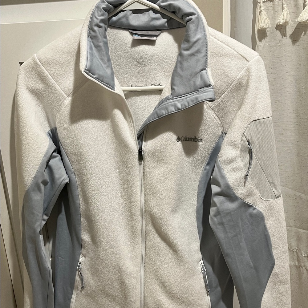 Columbia Women's White and Light Gray Ski Jacket